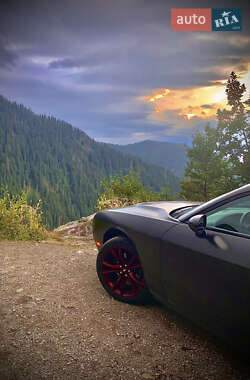 Купе Dodge Challenger 2018 в 