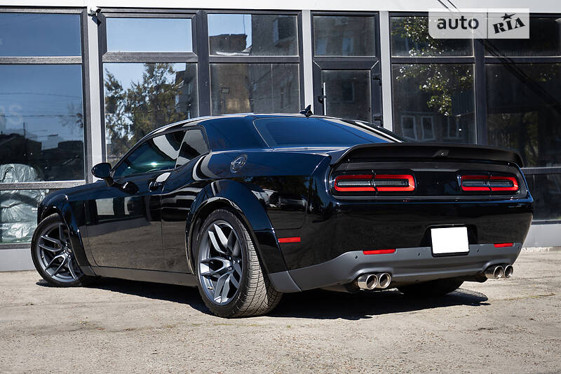 Купе Dodge Challenger 2018 в Киеве фото 42 Купе Dodge Challenger 2018 в Киеве