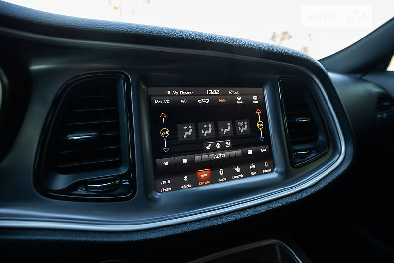 Купе Dodge Challenger 2018 в Киеве фото 65 Купе Dodge Challenger 2018 в Киеве