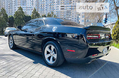 Купе Dodge Challenger 2016 в 