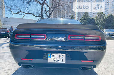 Купе Dodge Challenger 2016 в 