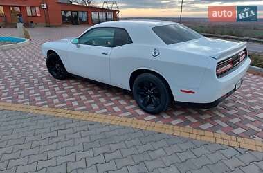 Купе Dodge Challenger 2016 в Татарбунарах