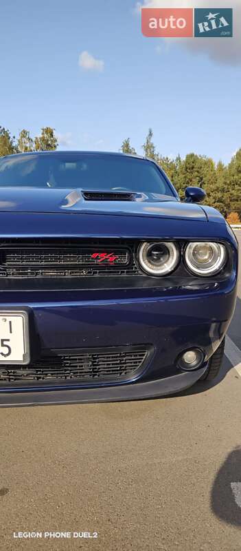 Купе Dodge Challenger 2014 в Киеве