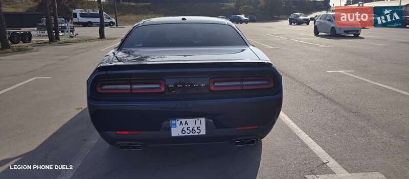 Купе Dodge Challenger 2014 в Киеве