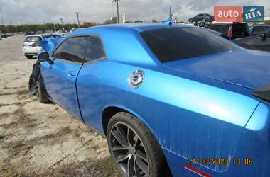 Купе Dodge Challenger 2016 в 