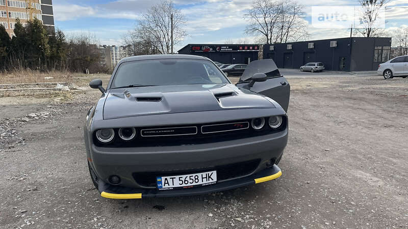 Купе Dodge Challenger 2018 в Івано-Франківську