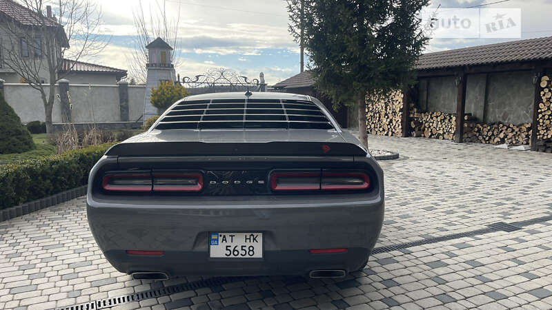 Купе Dodge Challenger 2018 в Івано-Франківську