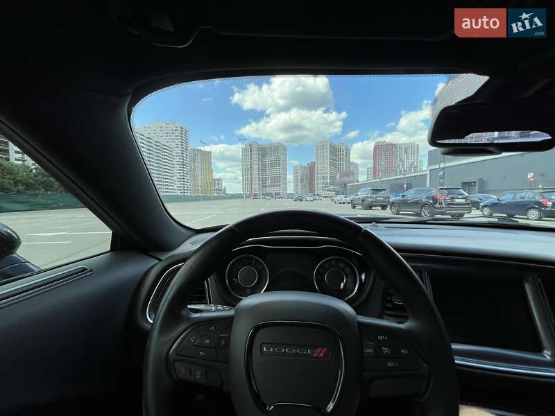 Купе Dodge Challenger 2015 в Киеве