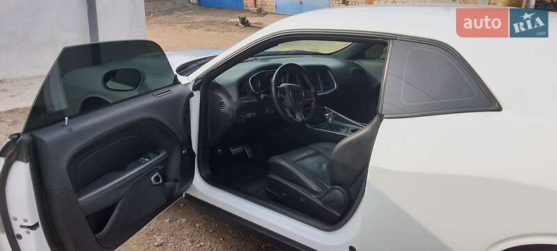Купе Dodge Challenger 2016 в Києві