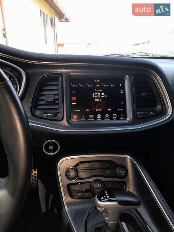 Купе Dodge Challenger 2016 в Киеве