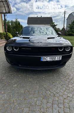 Купе Dodge Challenger 2015 в Буске