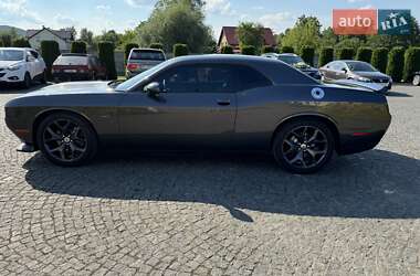 Купе Dodge Challenger 2019 в Львове