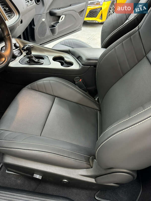 Купе Dodge Challenger 2020 в Киеве