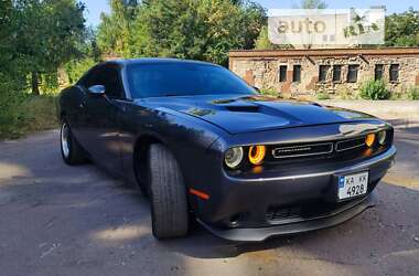 Купе Dodge Challenger 2015 в Києві