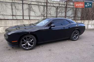 Купе Dodge Challenger 2017 в Києві