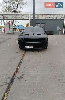 Купе Dodge Challenger 2017 в 