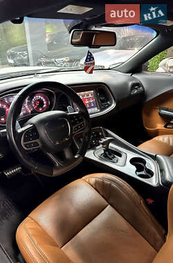 Купе Dodge Challenger 2019 в 