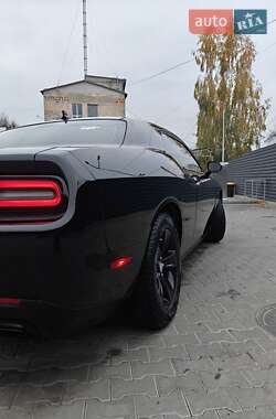 Купе Dodge Challenger 2016 в 
