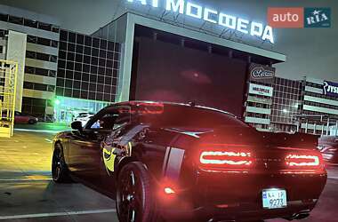 Купе Dodge Challenger 2015 в Киеве