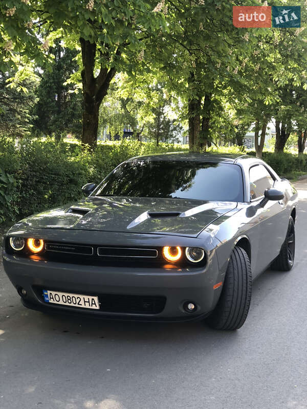 Купе Dodge Challenger 2017 в Мукачево фото 5 Купе Dodge Challenger 2017 в Мукачево