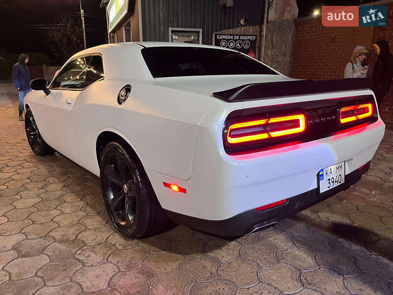 Dodge Challenger 2016