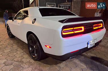 Купе Dodge Challenger 2016 в 