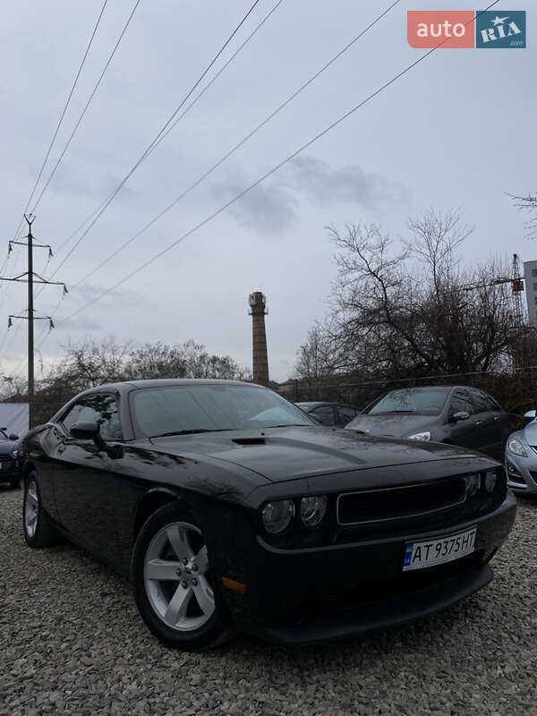 Купе Dodge Challenger 2014 в Івано-Франківську