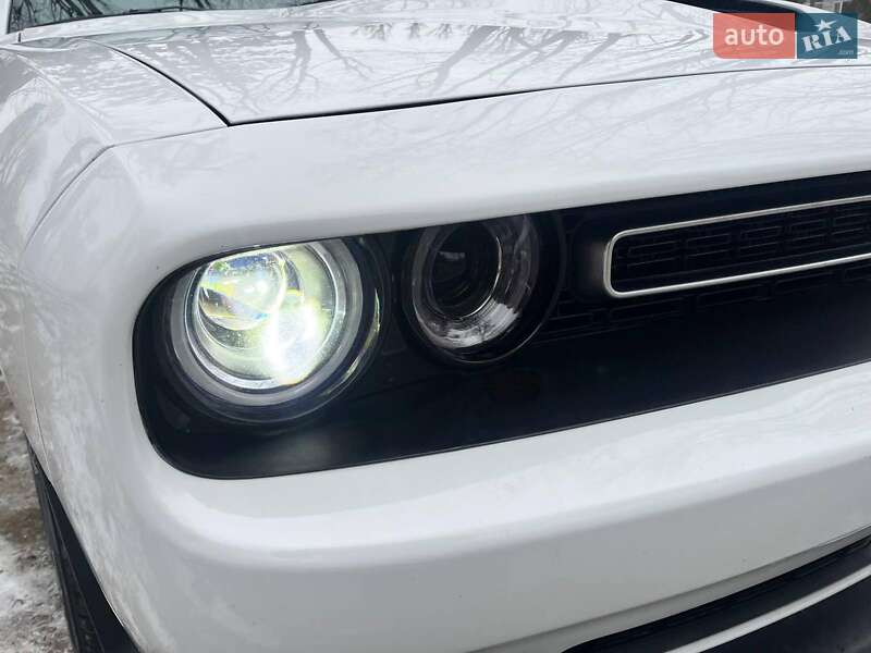 Купе Dodge Challenger 2019 в Киеве