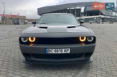 Купе Dodge Challenger 2017 в 