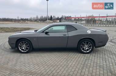 Купе Dodge Challenger 2017 в 