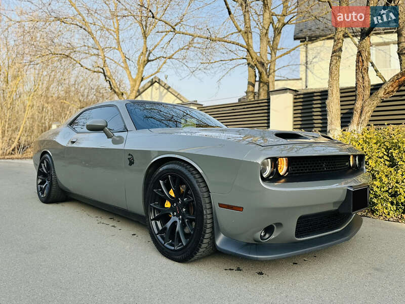 Купе Dodge Challenger 2019 в Києві