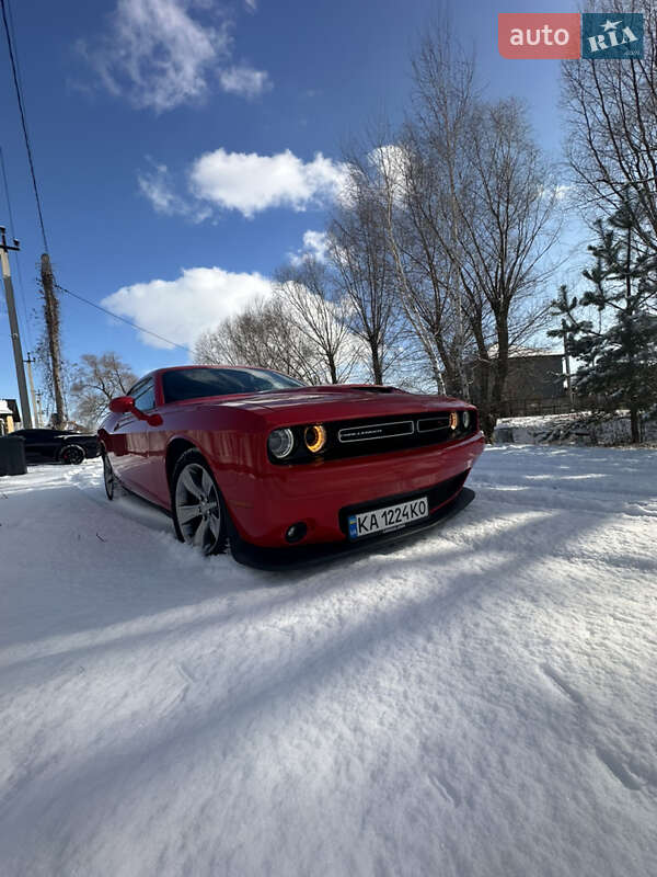 Купе Dodge Challenger 2021 в 