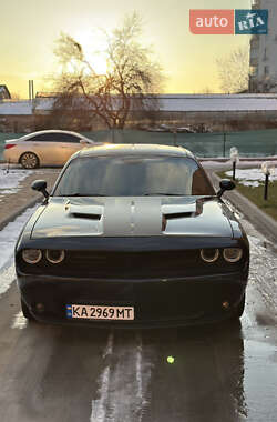 Купе Dodge Challenger 2016 в Києві