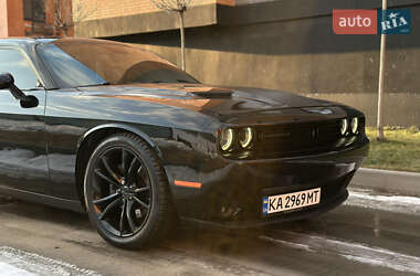 Купе Dodge Challenger 2016 в Киеве