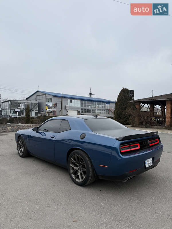 Купе Dodge Challenger 2020 в Кропивницькому