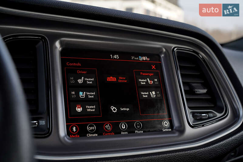 Купе Dodge Challenger 2019 в Черновцах