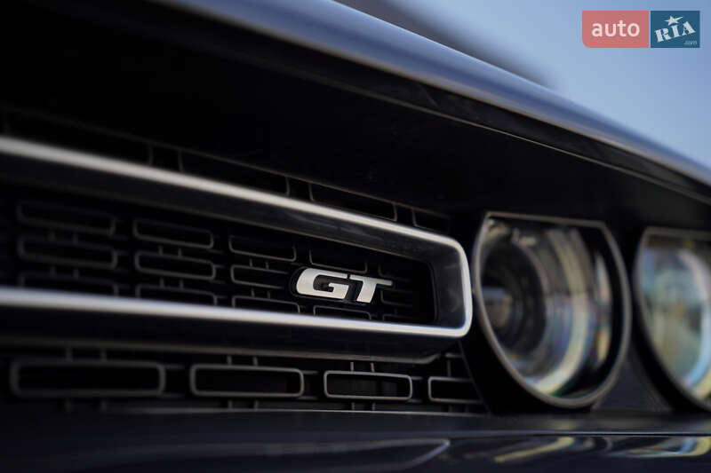 Купе Dodge Challenger 2019 в Черновцах