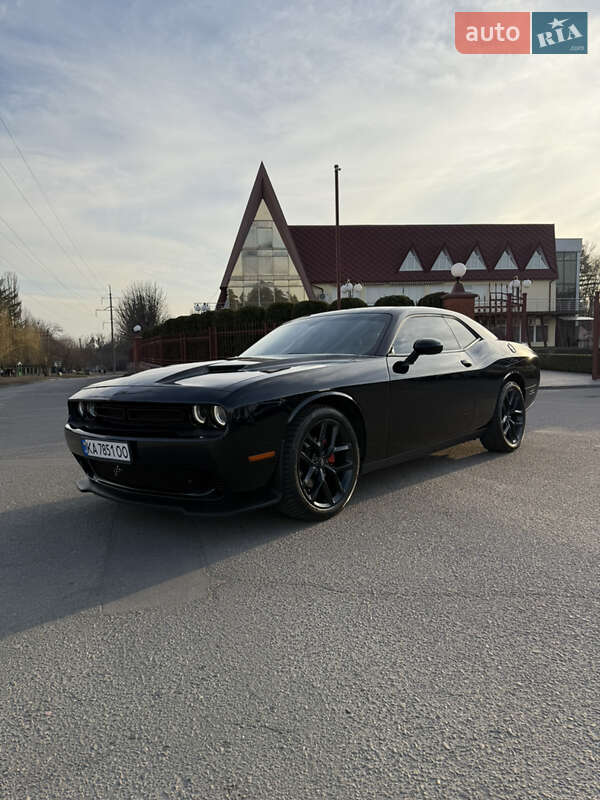 Купе Dodge Challenger 2019 в 