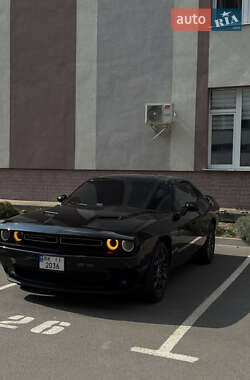 Купе Dodge Challenger 2017 в 