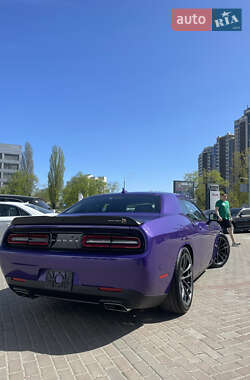 Купе Dodge Challenger 2022 в 