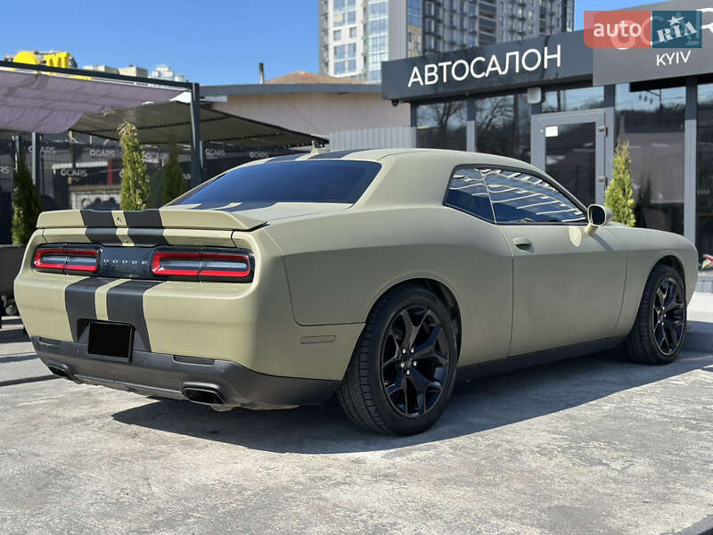 Купе Dodge Challenger 2014 в Києві
