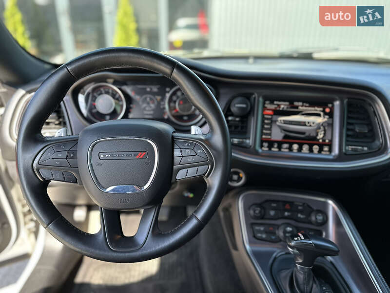 Купе Dodge Challenger 2014 в Києві