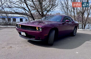 Купе Dodge Challenger 2017 в 