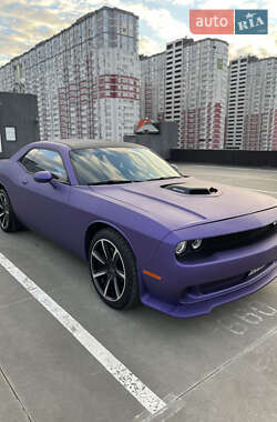 Купе Dodge Challenger 2017 в 