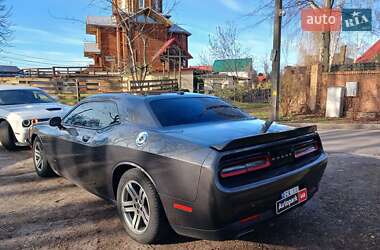 Купе Dodge Challenger 2015 в 
