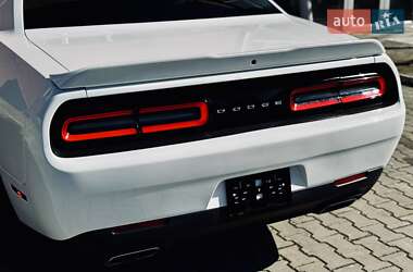 Купе Dodge Challenger 2018 в 