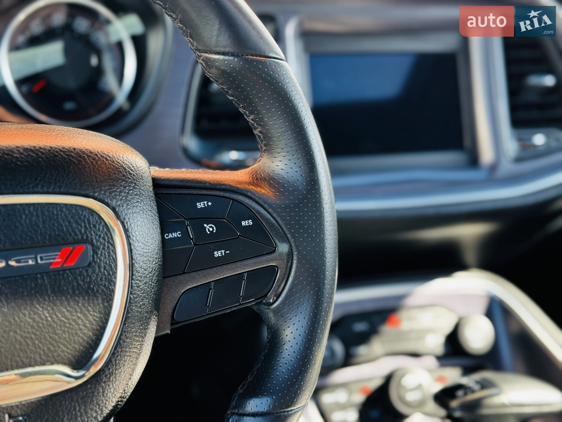 2018 Dodge Challenger - мініатюра 32