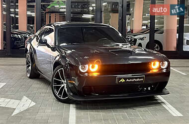 Купе Dodge Challenger 2016 в 