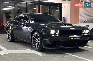 Купе Dodge Challenger 2016 в 