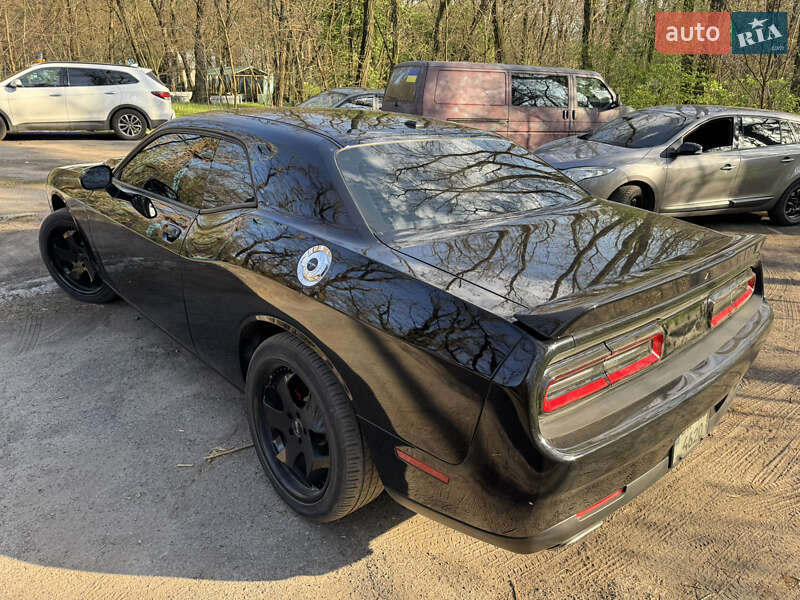 Купе Dodge Challenger 2018 в Кременчуге